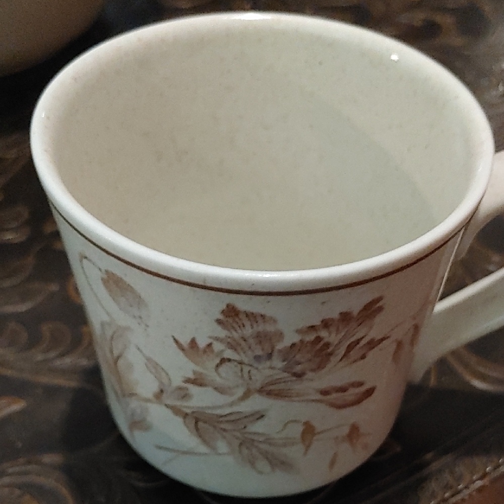 Floral Pattern Dinnerware Set - Picture 5 of 15